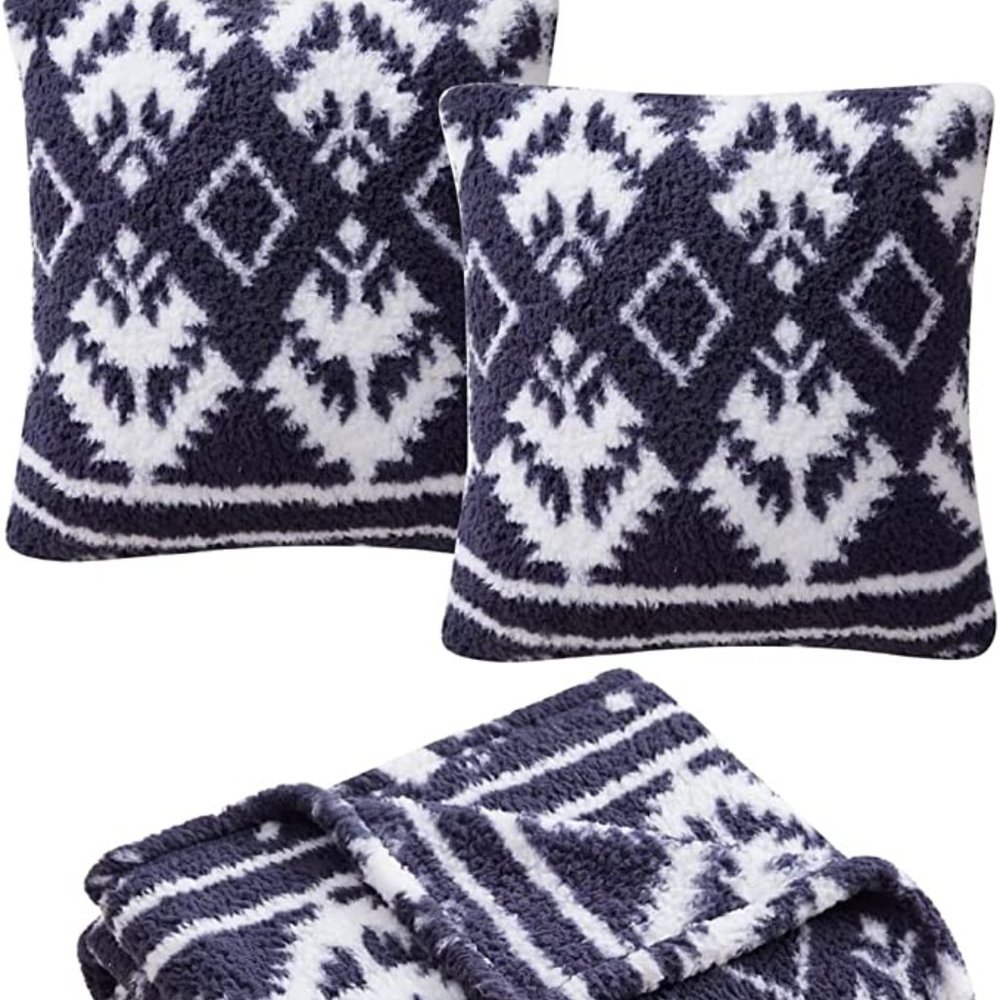 *CLOSE OUT*  Morgan Home Holiday Prints 3 Pk Pillows & Throw Decor 0092